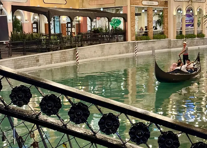 Apartment Venice Luxe Glow, Type,pool, Kitchen, Netflix, Canal Mall Access For 3 Guests Only Manila