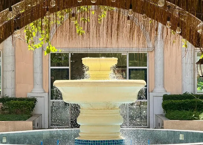 Venice Luxe Glow, Type,pool, Kitchen, Netflix, Canal Mall Access For 3 Guests Only Apartment *