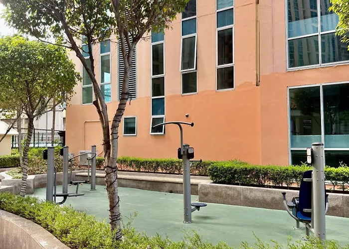 Venice Luxe Glow, Type,pool, Kitchen, Netflix, Canal Mall Access For 3 Guests Only Manila