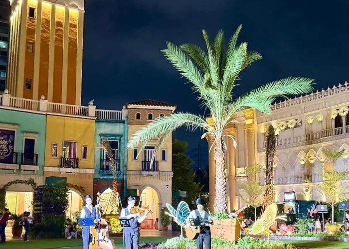 Venice Luxe Glow, Type,pool, Kitchen, Netflix, Canal Mall Access For 3 Guests Only * Manila