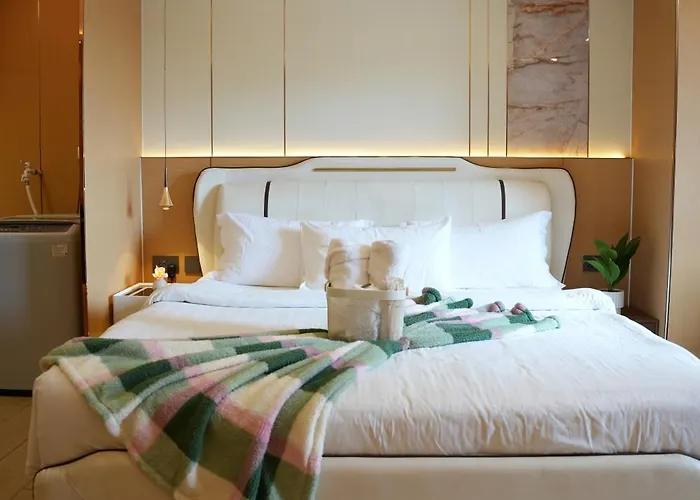 Apartment Venice Luxe Glow, Type,pool, Kitchen, Netflix, Canal Mall Access For 3 Guests Only
